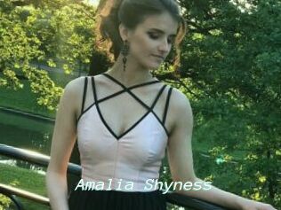 Amalia_Shyness