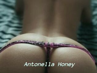 Antonella_Honey