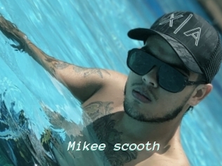 Mikee_scooth