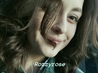 Rozzyrose