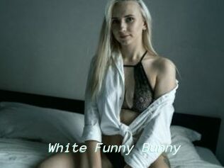 White_Funny_Bunny